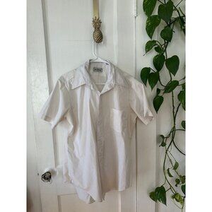 Masterbuilt men’s size large white short sleeve shirt
